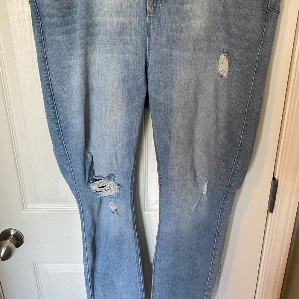 Torrid Bombshell Skinny Jeans - Light Wash